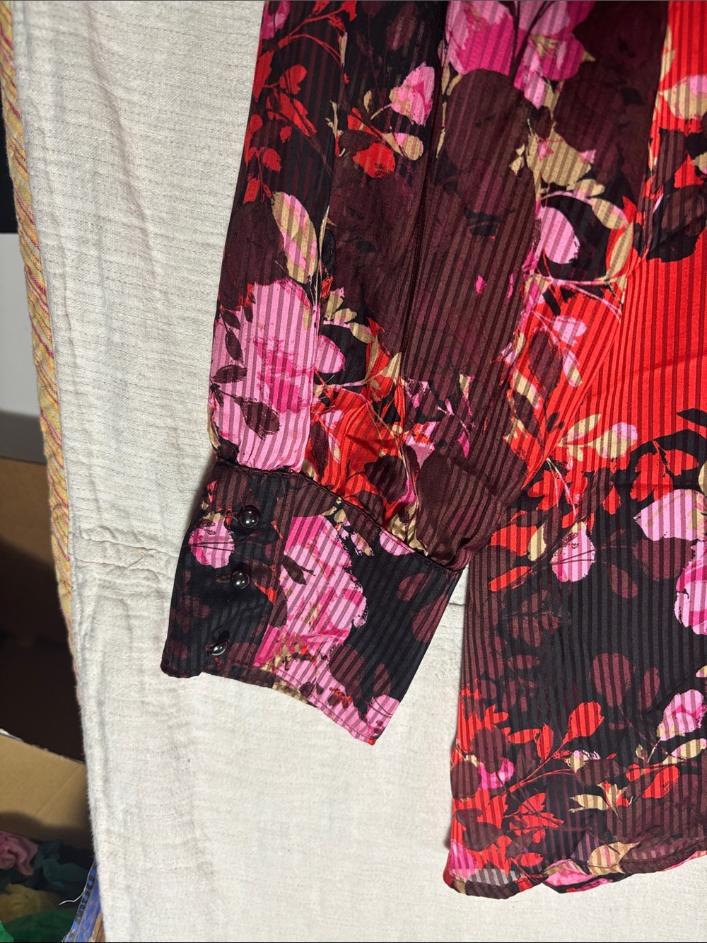 Lane Bryant Floral Pleated Keyhole Blouse Punk Red Plus Size 28 EUC - Picture 7 of 8